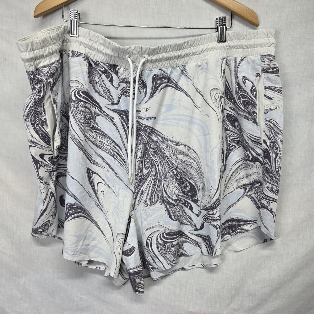 Athleta Shorts Womens 3X Multicolor All Activity 4.5" Print Running Athletic Gym